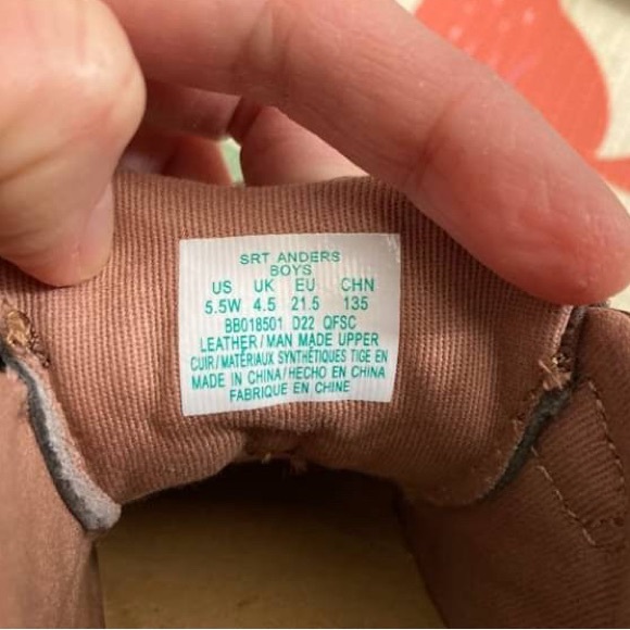 Stride Rite toddler boys boots size 5.5 wide - Picture 2 of 3